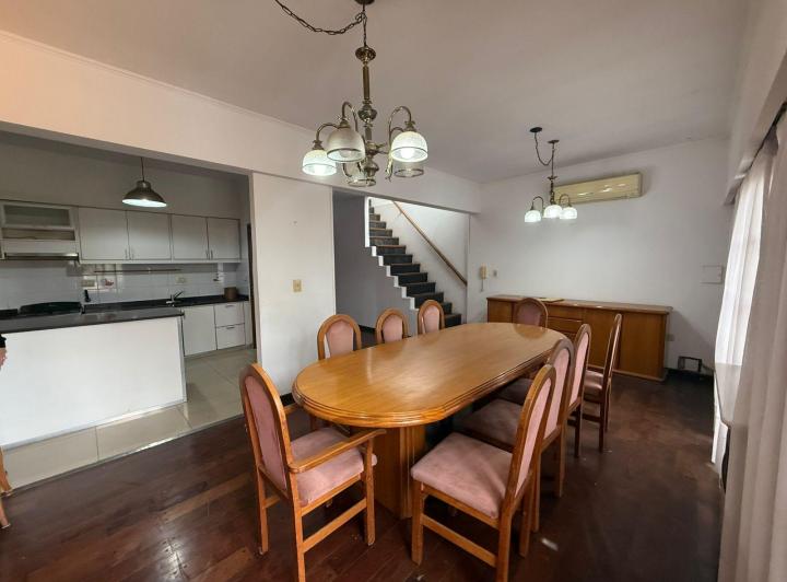 Casa · 280m² · 5 Ambientes