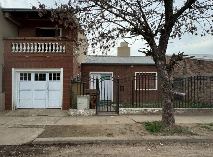 Casa · 89m² · 6 Ambientes · 1 Cochera