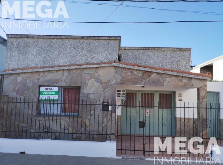 Casa · 192m² · 4 Ambientes · 1 Cochera