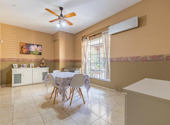 Casa · 145m² · 4 Ambientes · 1 Cochera