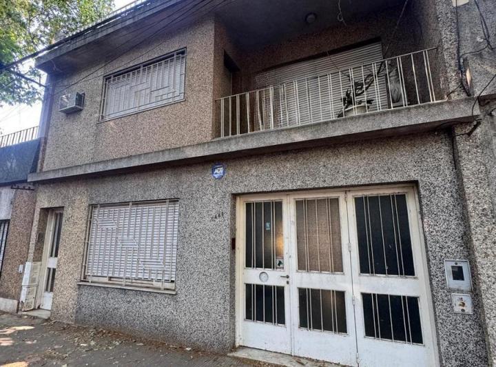 Casa · 209m² · 7 Ambientes · 1 Cochera