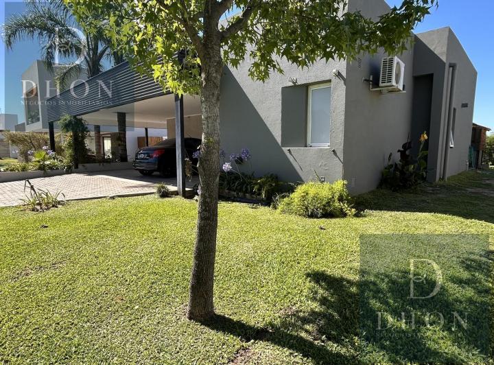 Casa · 134m² · 3 Dormitorios · 6 Cocheras