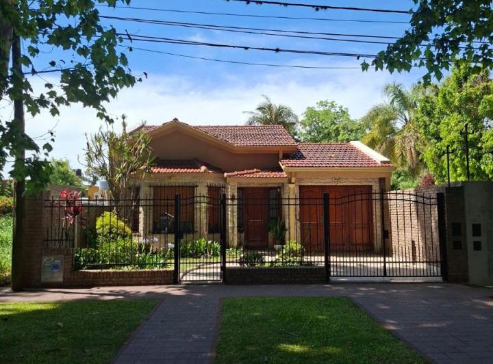 Casa · 170m² · 5 Ambientes · 1 Cochera