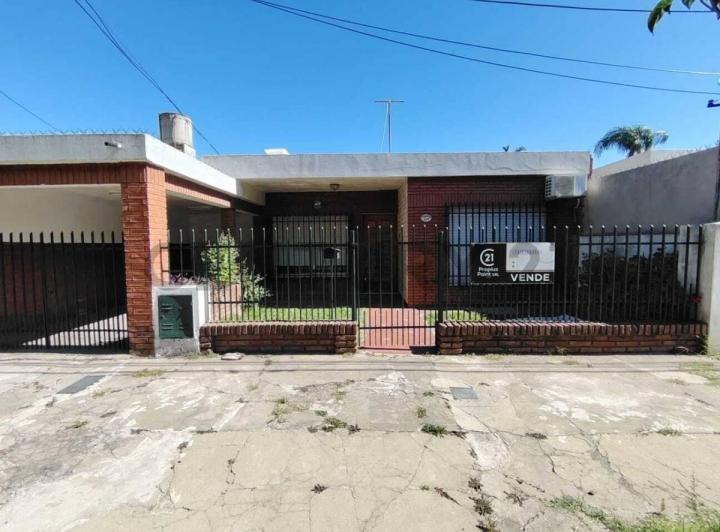 Casa · 139m² · 4 Ambientes · 1 Cochera
