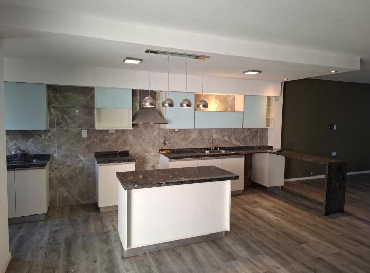 Casa · 163m² · 4 Ambientes · 1 Cochera