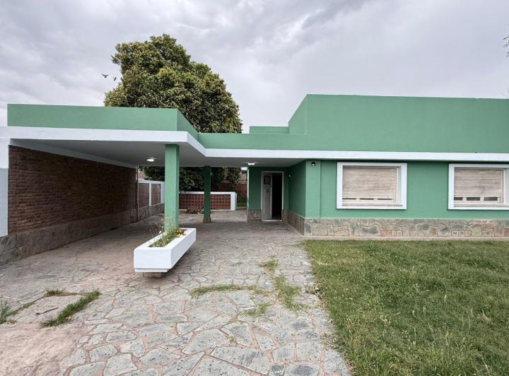 Casa · 85m² · 6 Ambientes