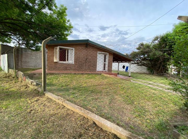 Casa · 400m² · 2 Ambientes · 1 Cochera