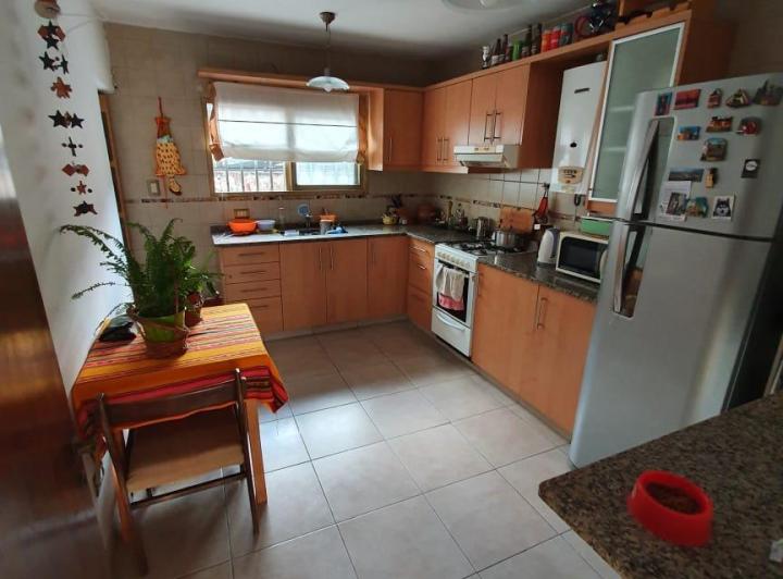 Casa · 175m² · 6 Ambientes · 1 Cochera