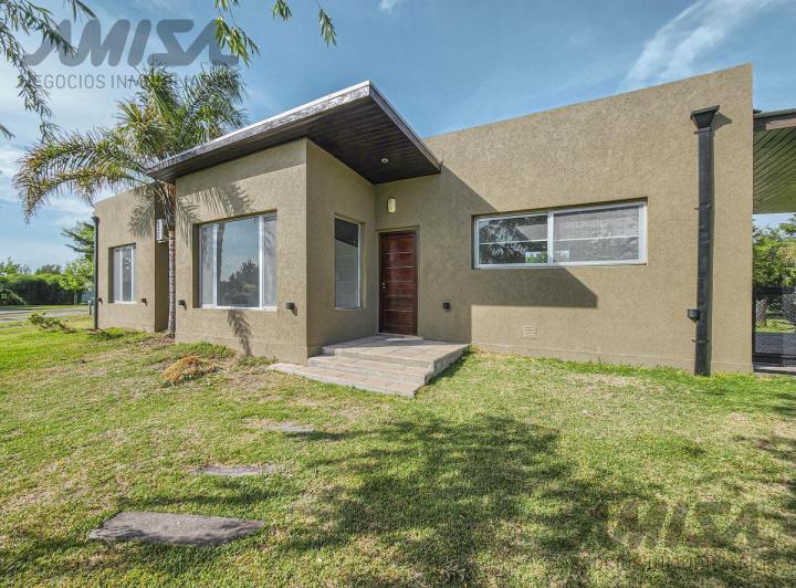 Casa · 97m² · 4 Ambientes · 1 Cochera