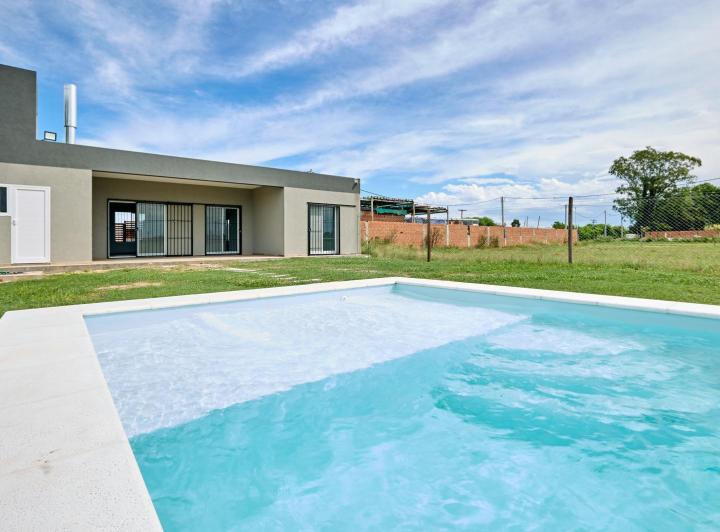 Casa · 160m² · 3 Ambientes · 2 Cocheras