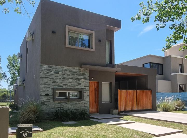 Casa · 450m² · 5 Ambientes · 2 Cocheras