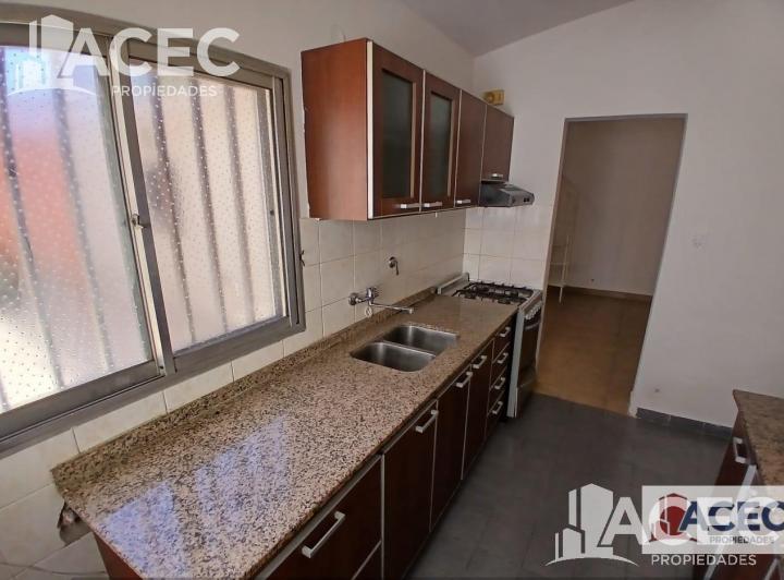 Casa · 88m² · 3 Ambientes · 1 Cochera