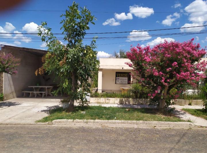 Casa · 140m² · 4 Ambientes · 2 Cocheras