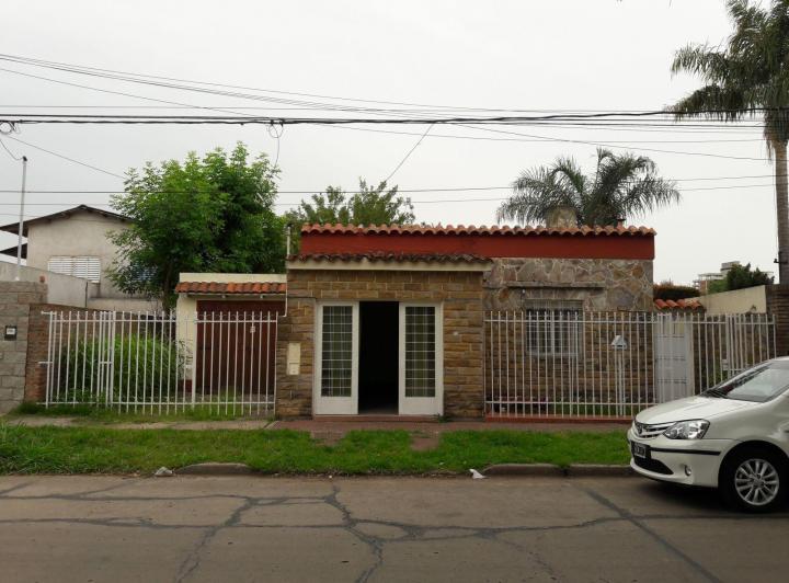 Casa · 154m² · 5 Ambientes · 2 Cocheras