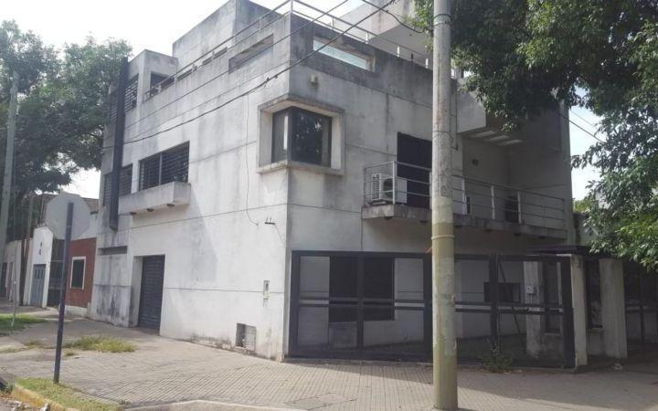 Casa · 211m² · 3 Dormitorios · 1 Cochera
