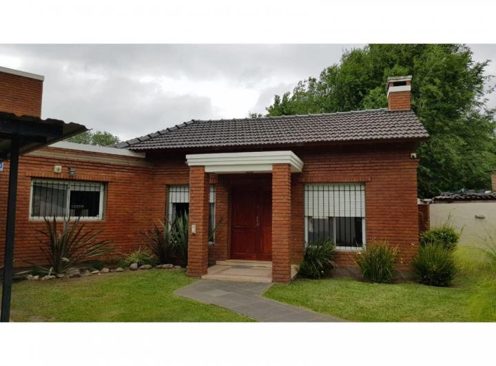 Casa · 650m² · 12 Ambientes