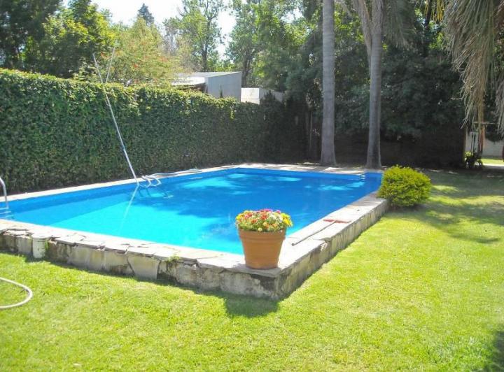 Casa · 235m² · 7 Ambientes · 4 Cocheras