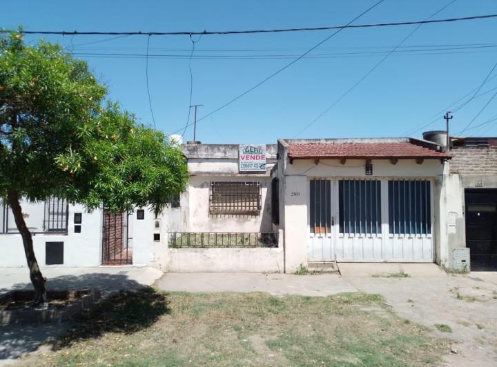 Casa · 95m² · 2 Dormitorios · 1 Cochera