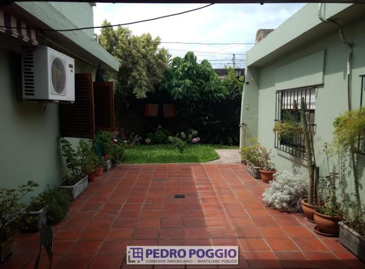 Casa · 200m² · 4 Ambientes · 1 Cochera