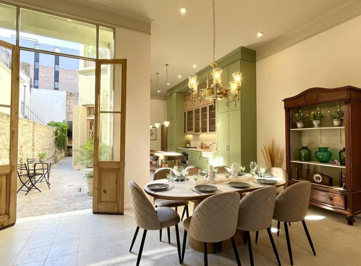 Casa · 146m² · 5 Ambientes · 1 Cochera