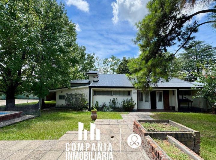 Casa · 266m² · 2 Dormitorios · 2 Cocheras
