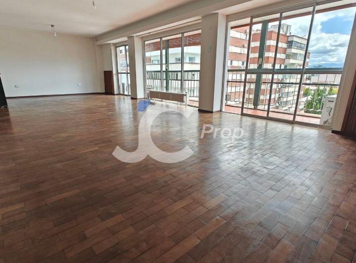 Departamento · 171m² · 8 Ambientes