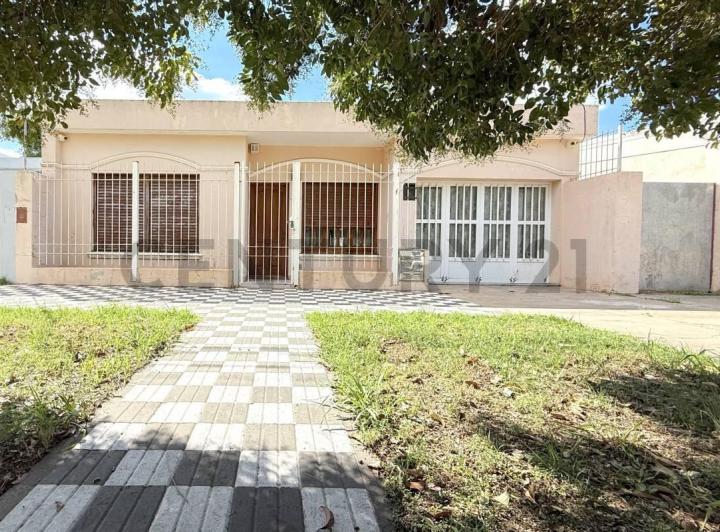 Casa · 133m² · 5 Ambientes · 1 Cochera