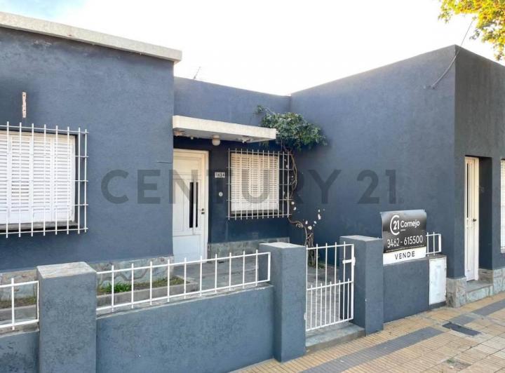 Casa · 106m² · 7 Ambientes · 1 Cochera