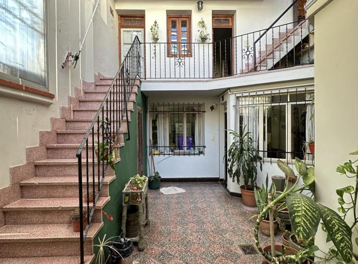 Casa · 281m² · 10 Ambientes · 2 Cocheras