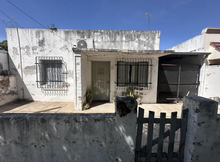 Casa · 114m² · 2 Dormitorios · 1 Cochera