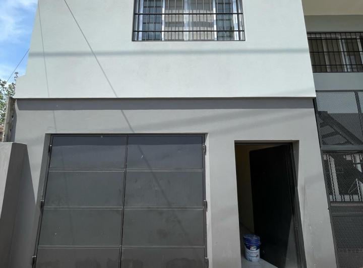 Casa · 60m² · 4 Ambientes · 1 Cochera