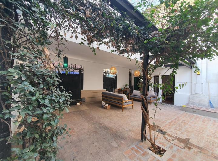 Casa · 24m² · 10 Ambientes · 1 Cochera