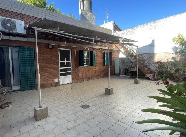 Casa · 98m² · 4 Ambientes · 1 Cochera
