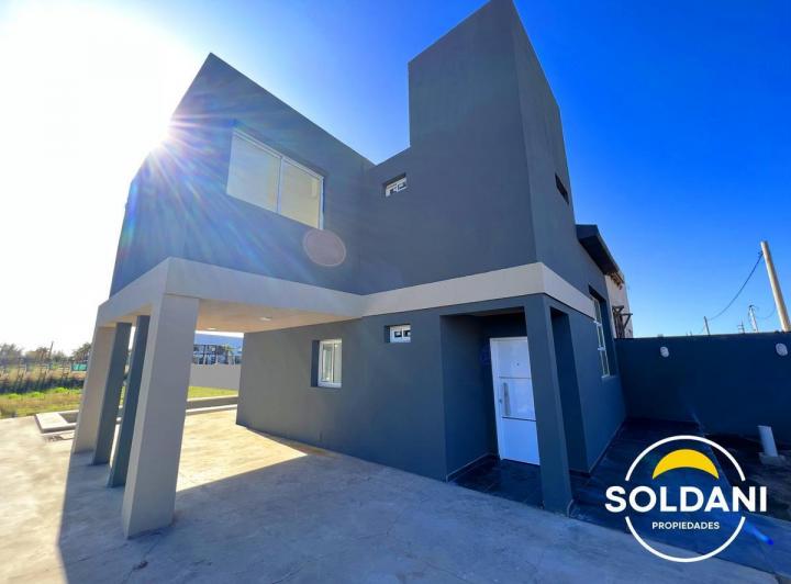 Casa · 120m² · 5 Ambientes · 2 Cocheras