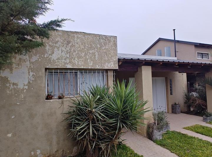 Casa · 60m² · 2 Ambientes · 2 Cocheras