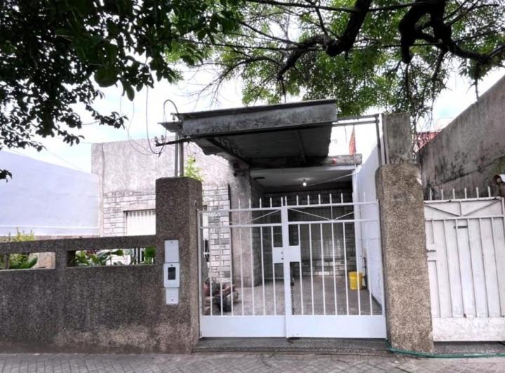 Casa · 144m² · 8 Ambientes · 1 Cochera