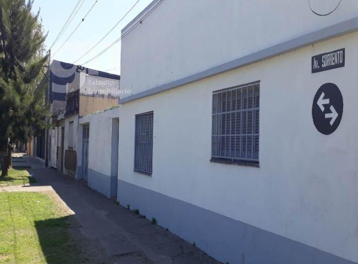 Casa · 72m² · 4 Ambientes · 1 Cochera