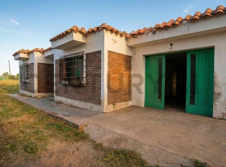 Casa · 200m² · 6 Ambientes · 2 Cocheras