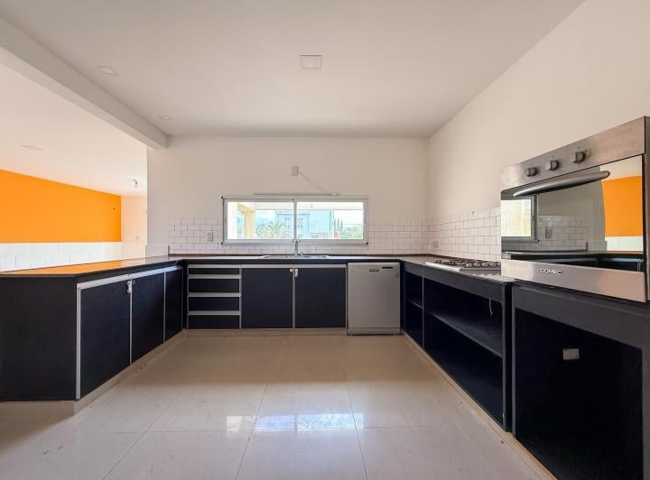 Casa · 223m² · 5 Ambientes · 1 Cochera