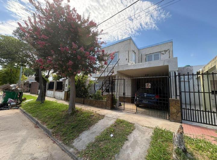 Casa · 143m² · 4 Ambientes · 1 Cochera