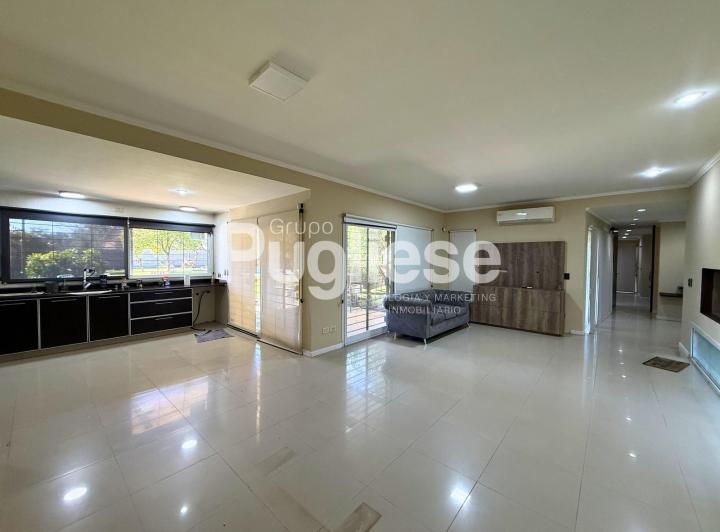 Casa · 157m² · 5 Ambientes · 5 Cocheras