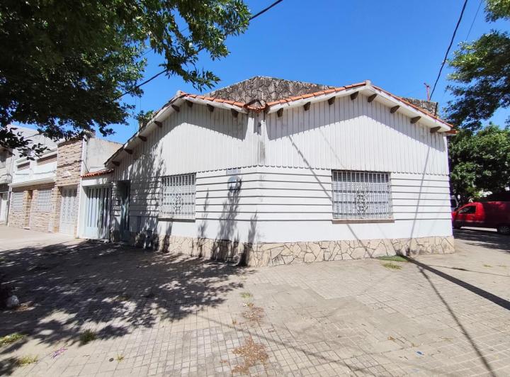 Casa · 126m² · 4 Ambientes · 2 Cocheras