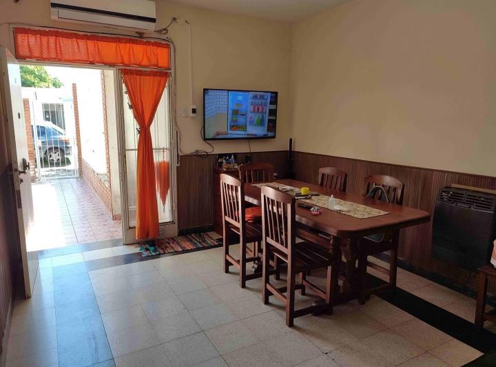 Casa · 95m² · 4 Ambientes · 2 Cocheras