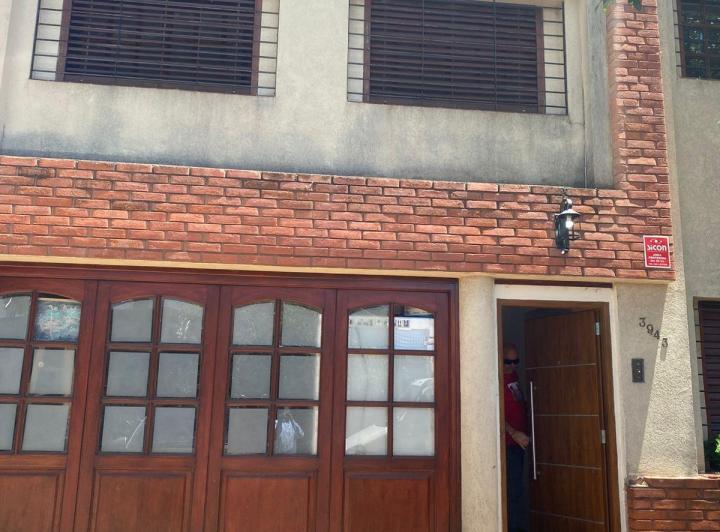 Casa · 255m² · 7 Ambientes · 1 Cochera
