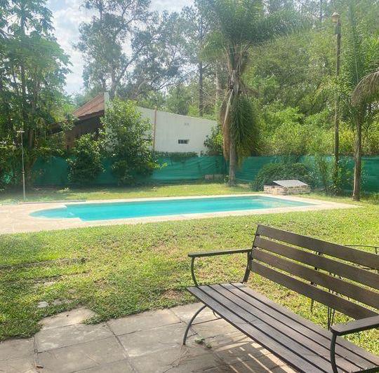 Casa · 160m² · 2 Dormitorios · 2 Cocheras