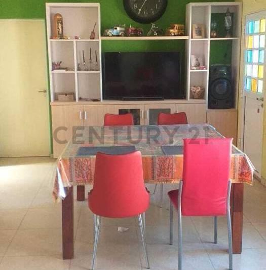 Casa · 129m² · 4 Ambientes · 2 Cocheras