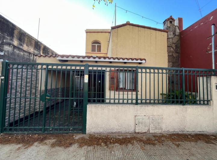 Casa · 186m² · 6 Ambientes · 1 Cochera