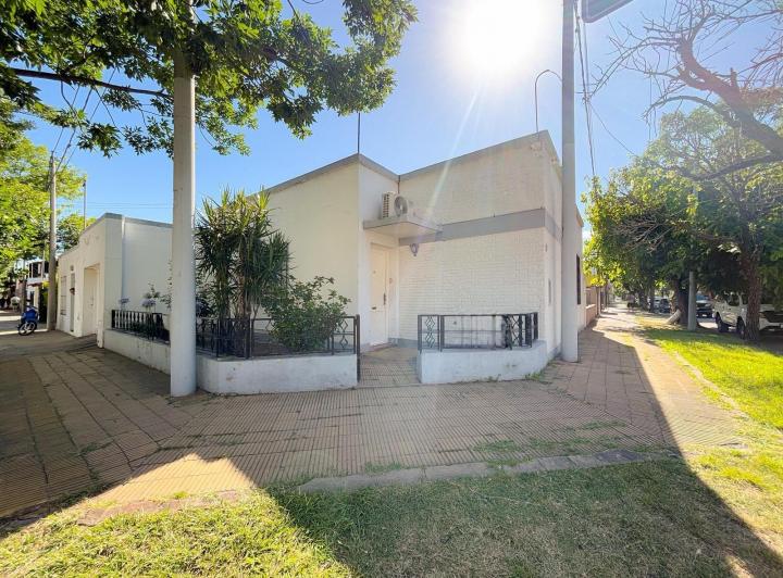 Casa · 179m² · 5 Ambientes · 1 Cochera