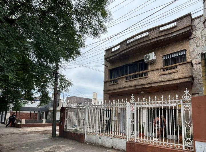 Casa · 216m² · 9 Ambientes · 2 Cocheras