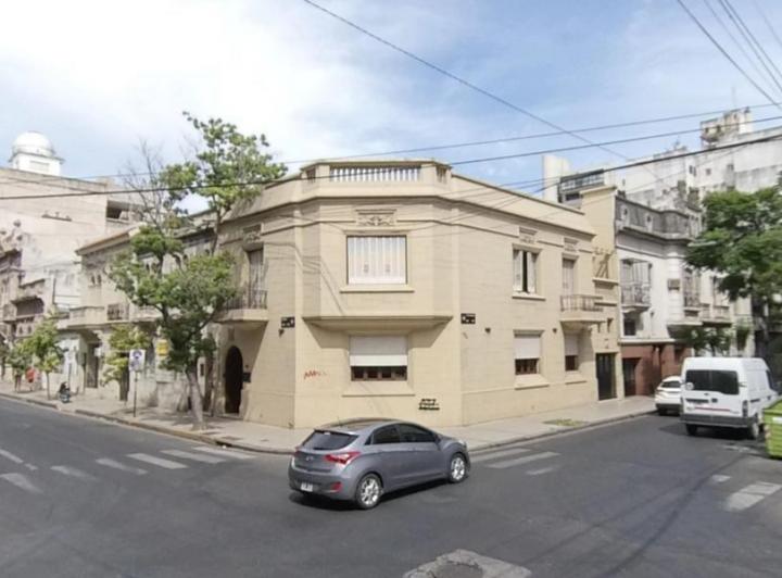 Casa · 350m² · 12 Ambientes · 1 Cochera